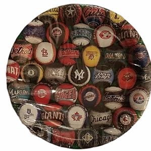 🆓️🎁NWT🎁⚾ EIGHT(8) MLB plates 🎁 NEW IN PACKAGE❣️🆓FREEW/$30 BUNDLE❣️🙏